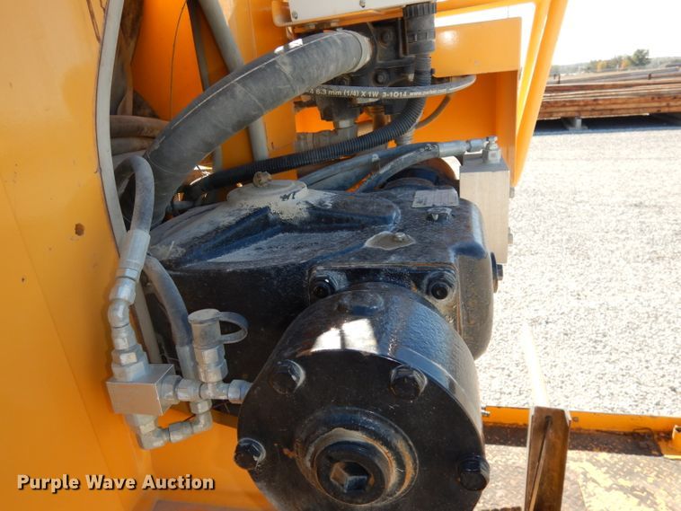 image for item DJ6947 2015 International DuraStar 4400  digger derrick truck