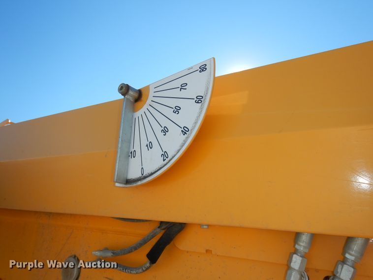 image for item DJ6947 2015 International DuraStar 4400  digger derrick truck