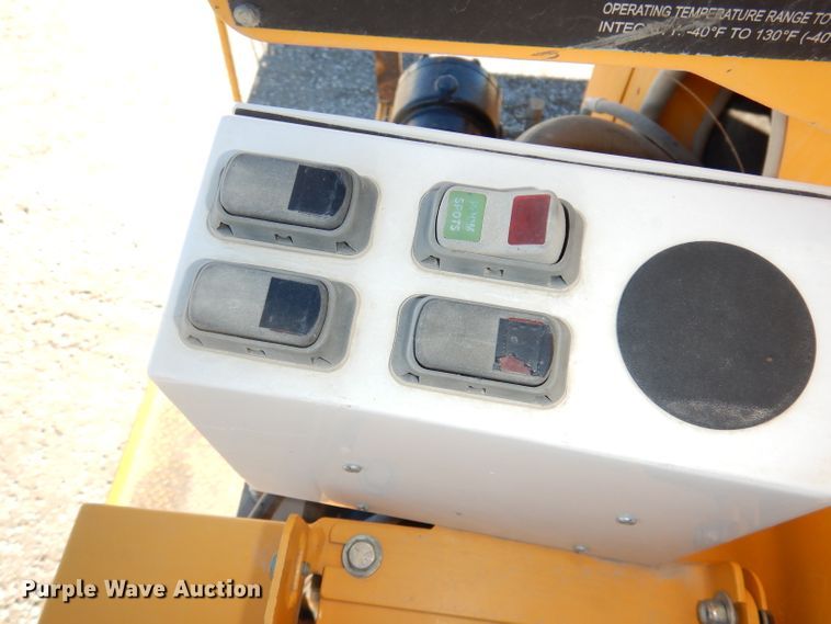 image for item DJ6947 2015 International DuraStar 4400  digger derrick truck