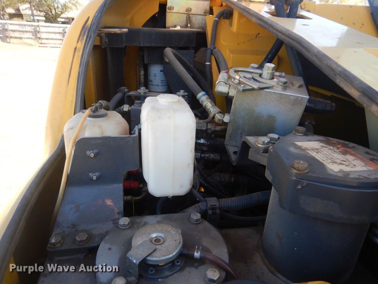 image for item DJ8501 2009 Komatsu PC88MR-8  mini excavator