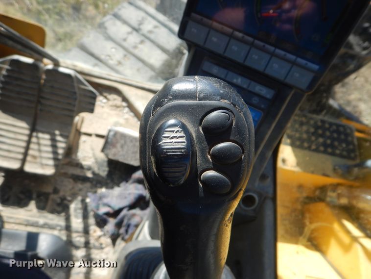 image for item DJ8502 2010 Komatsu PC88MR-8  mini excavator