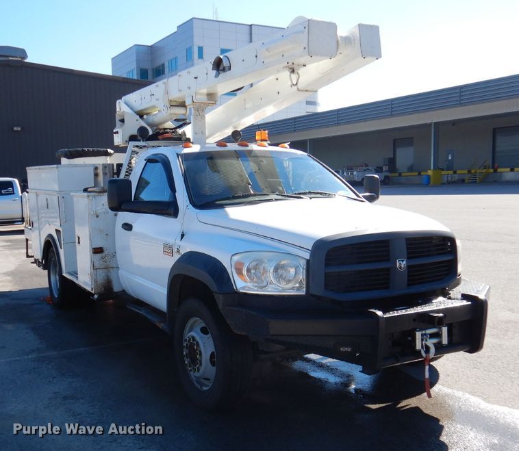 image for item DY9572 2009 Dodge Ram 5500HD  bucket truck