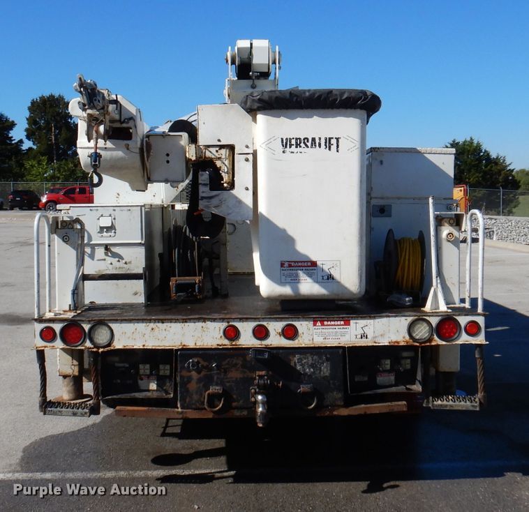 image for item DY9572 2009 Dodge Ram 5500HD  bucket truck