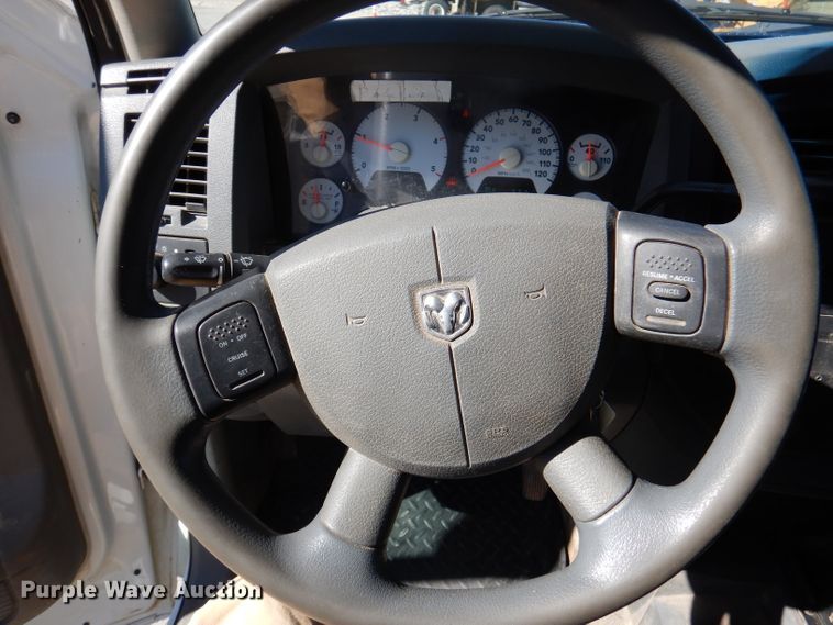 image for item DY9572 2009 Dodge Ram 5500HD  bucket truck