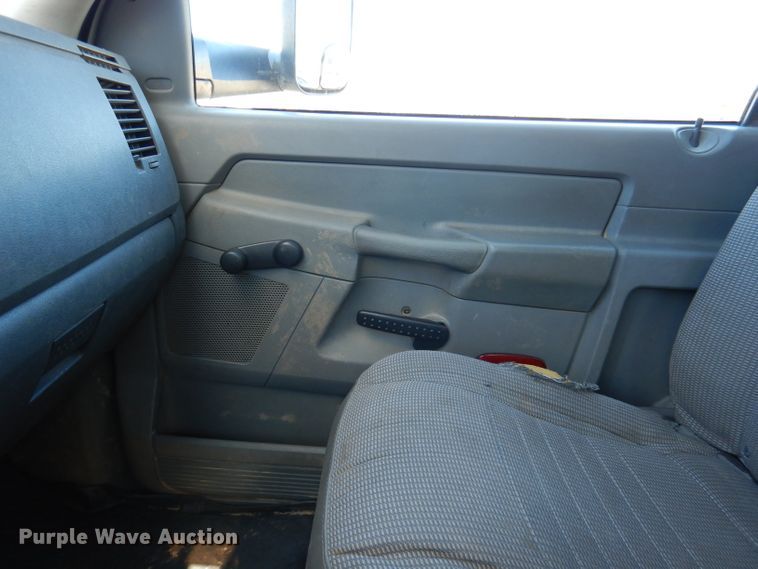 image for item DY9572 2009 Dodge Ram 5500HD  bucket truck