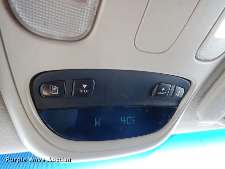 image for item DY9572 2009 Dodge Ram 5500HD  bucket truck