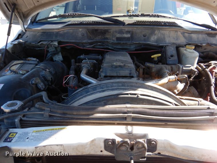 image for item DY9572 2009 Dodge Ram 5500HD  bucket truck