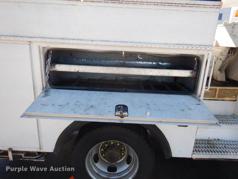 image for item DY9572 2009 Dodge Ram 5500HD  bucket truck