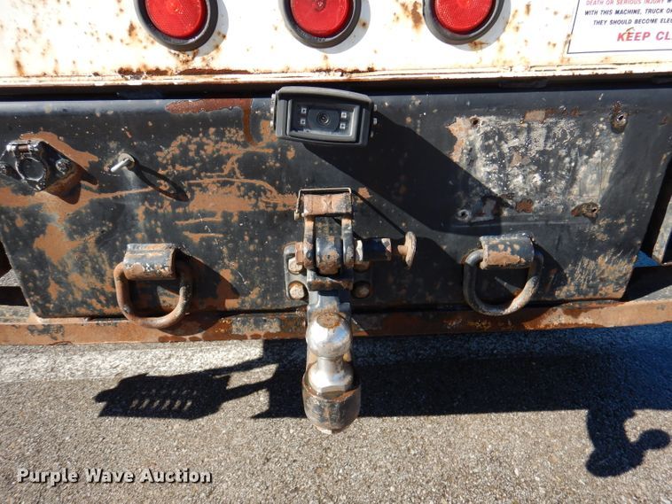 image for item DY9572 2009 Dodge Ram 5500HD  bucket truck