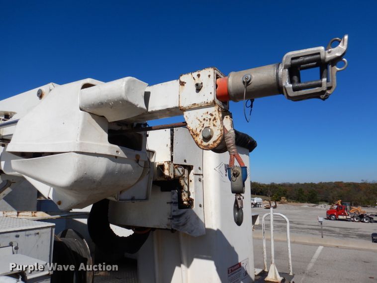 image for item DY9572 2009 Dodge Ram 5500HD  bucket truck