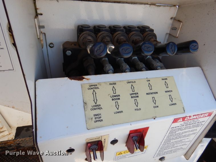 image for item DY9572 2009 Dodge Ram 5500HD  bucket truck