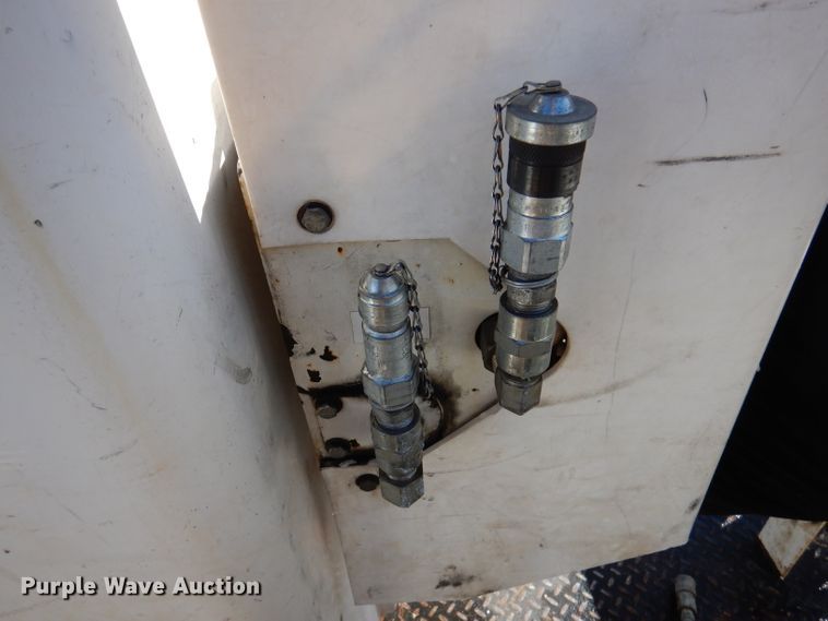 image for item DY9572 2009 Dodge Ram 5500HD  bucket truck