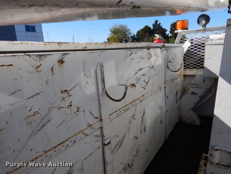 image for item DY9572 2009 Dodge Ram 5500HD  bucket truck