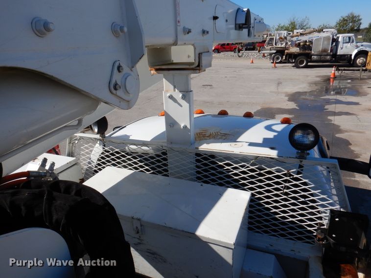 image for item DY9572 2009 Dodge Ram 5500HD  bucket truck