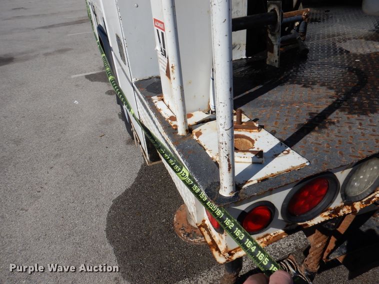 image for item DY9572 2009 Dodge Ram 5500HD  bucket truck