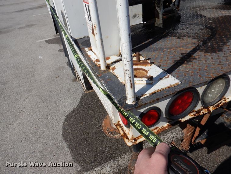 image for item DY9572 2009 Dodge Ram 5500HD  bucket truck