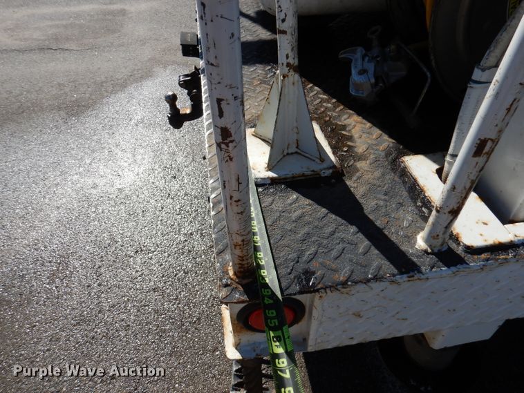 image for item DY9572 2009 Dodge Ram 5500HD  bucket truck