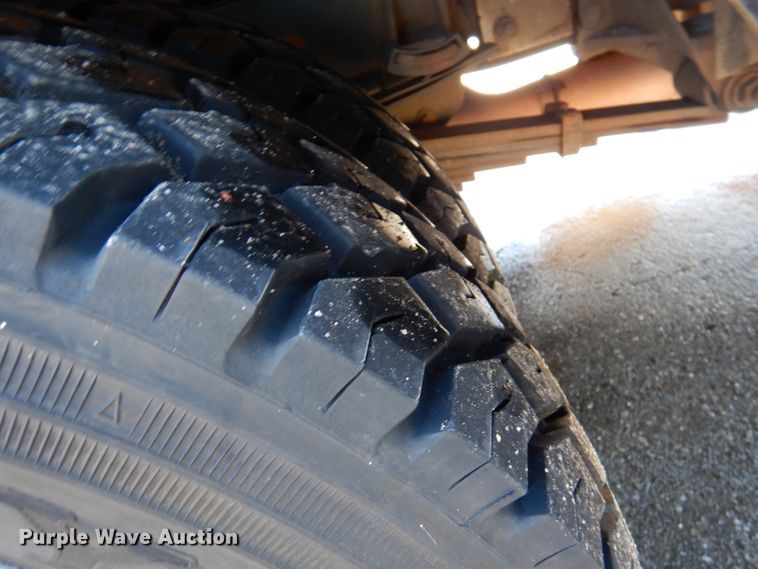 image for item DY9572 2009 Dodge Ram 5500HD  bucket truck