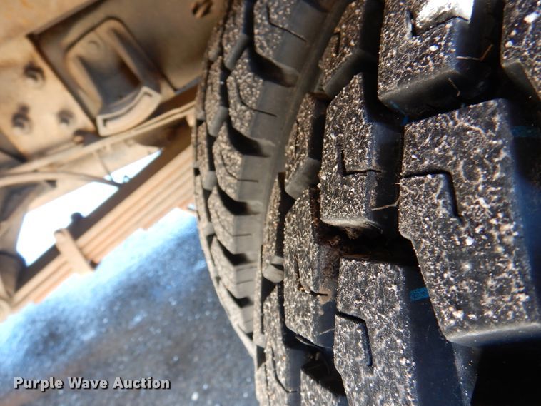 image for item DY9572 2009 Dodge Ram 5500HD  bucket truck