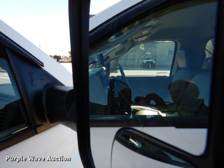 image for item DY9572 2009 Dodge Ram 5500HD  bucket truck