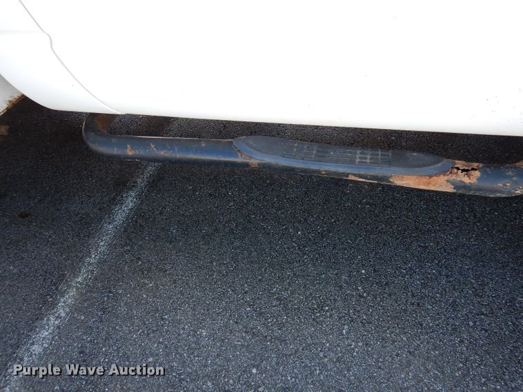 image for item DY9572 2009 Dodge Ram 5500HD  bucket truck