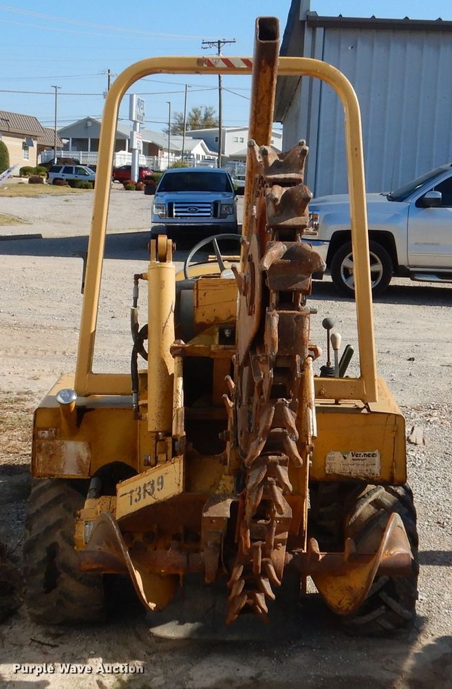 image for item DY9584 2006 Vermeer RT450  trencher