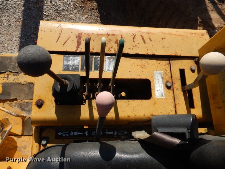 image for item DY9584 2006 Vermeer RT450  trencher