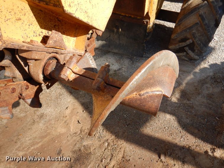 image for item DY9584 2006 Vermeer RT450  trencher