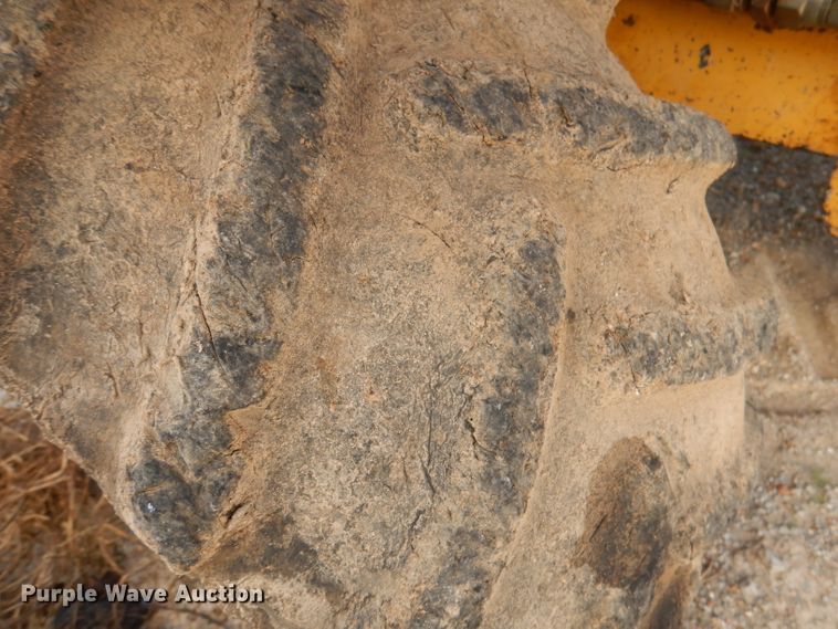 image for item DY9584 2006 Vermeer RT450  trencher