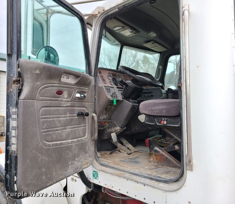 image for item EL9575 2006 Peterbilt 357  ready mix truck