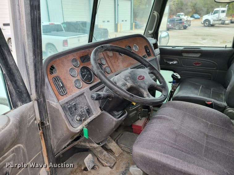 image for item EL9575 2006 Peterbilt 357  ready mix truck