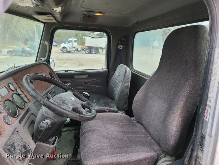 image for item EL9575 2006 Peterbilt 357  ready mix truck