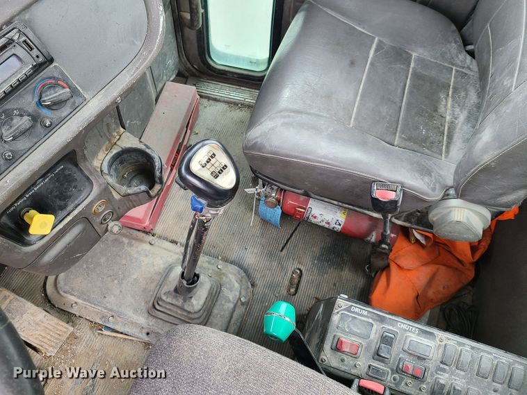 image for item EL9575 2006 Peterbilt 357  ready mix truck