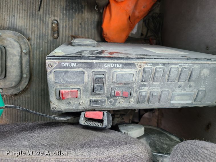 image for item EL9575 2006 Peterbilt 357  ready mix truck