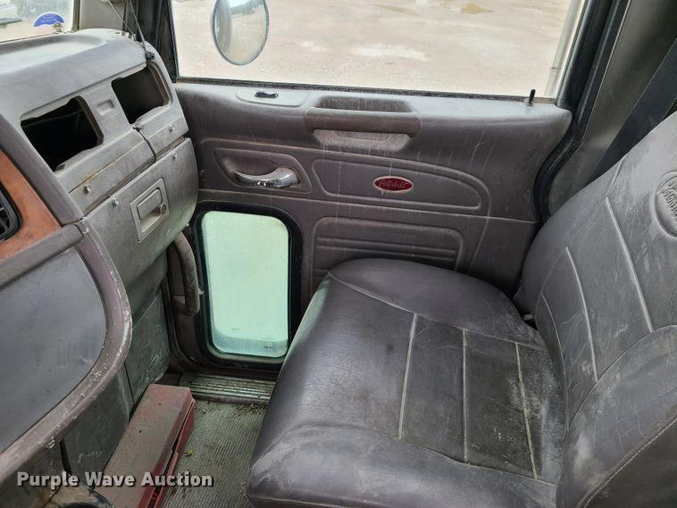 image for item EL9575 2006 Peterbilt 357  ready mix truck