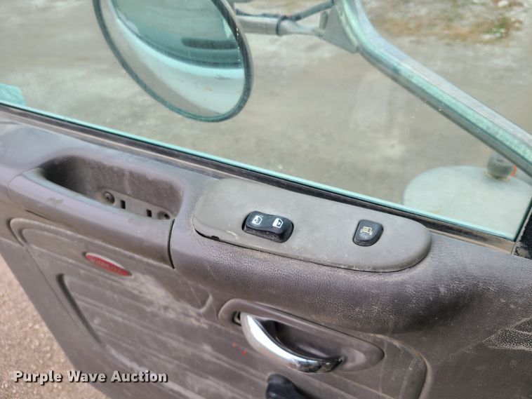 image for item EL9575 2006 Peterbilt 357  ready mix truck