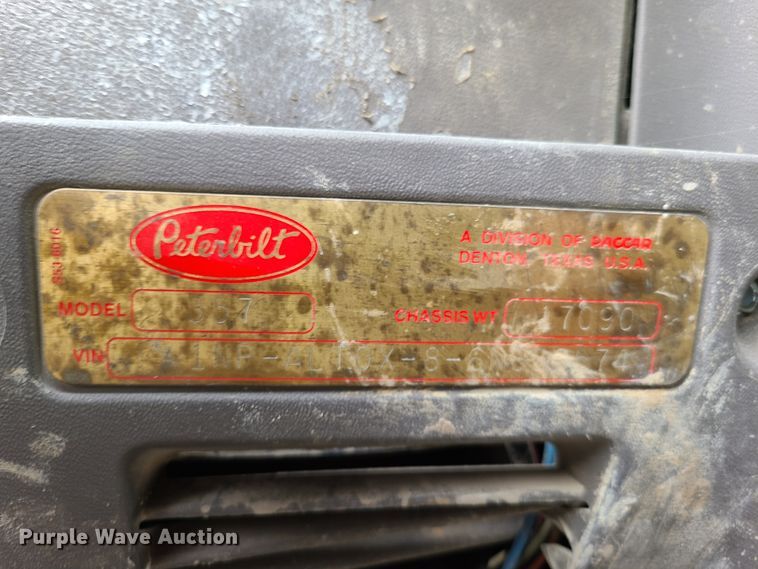 image for item EL9575 2006 Peterbilt 357  ready mix truck