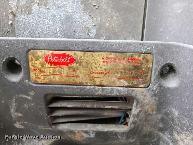 image for item EL9575 2006 Peterbilt 357  ready mix truck