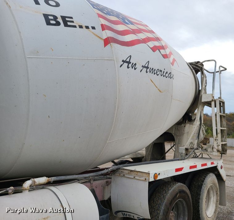 image for item EL9575 2006 Peterbilt 357  ready mix truck