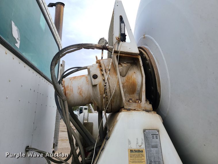 image for item EL9575 2006 Peterbilt 357  ready mix truck