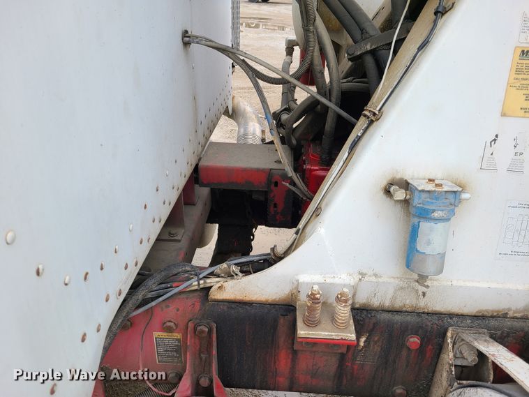 image for item EL9575 2006 Peterbilt 357  ready mix truck