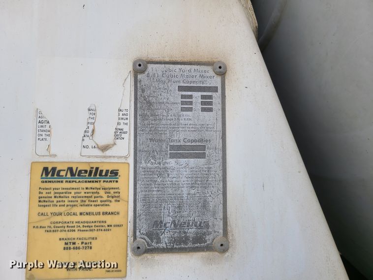 image for item EL9575 2006 Peterbilt 357  ready mix truck