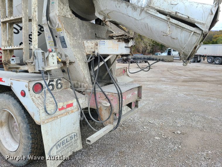 image for item EL9575 2006 Peterbilt 357  ready mix truck