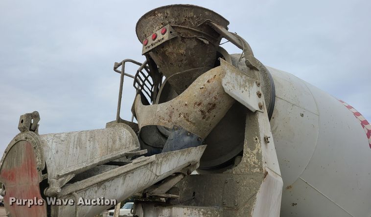 image for item EL9575 2006 Peterbilt 357  ready mix truck