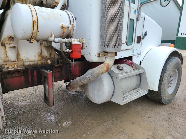 image for item EL9575 2006 Peterbilt 357  ready mix truck