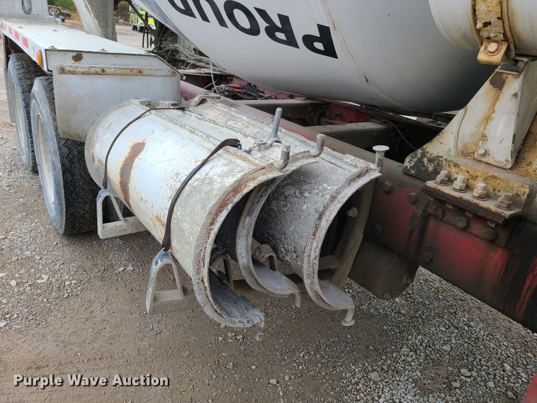 image for item EL9575 2006 Peterbilt 357  ready mix truck