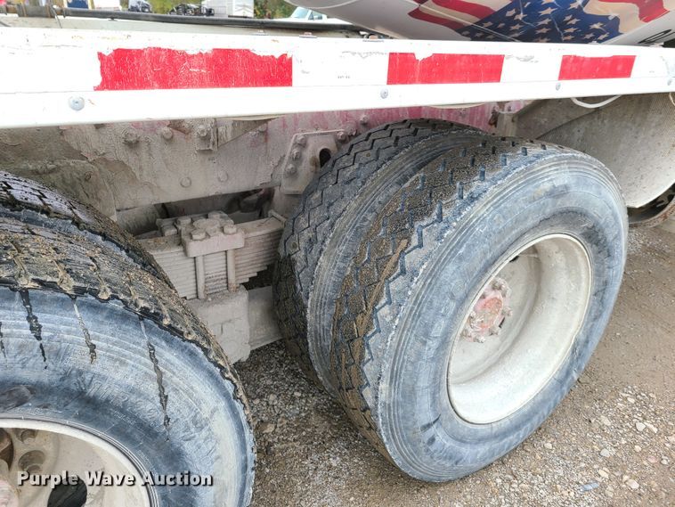 image for item EL9575 2006 Peterbilt 357  ready mix truck