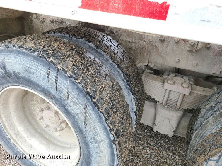 image for item EL9575 2006 Peterbilt 357  ready mix truck