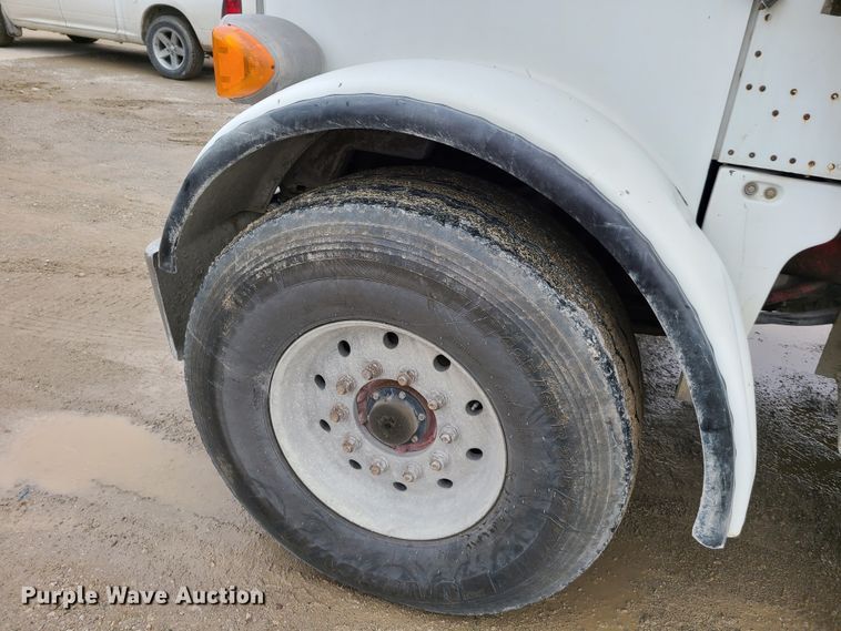 image for item EL9575 2006 Peterbilt 357  ready mix truck