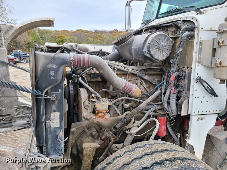 image for item EL9575 2006 Peterbilt 357  ready mix truck